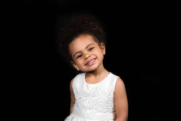 Criança de vestido branco — Fotografia de Stock