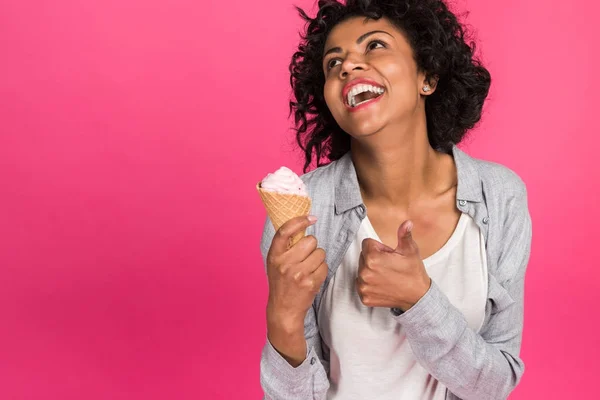 Girl showing thumb up to ice cream — Stock Photo, Image