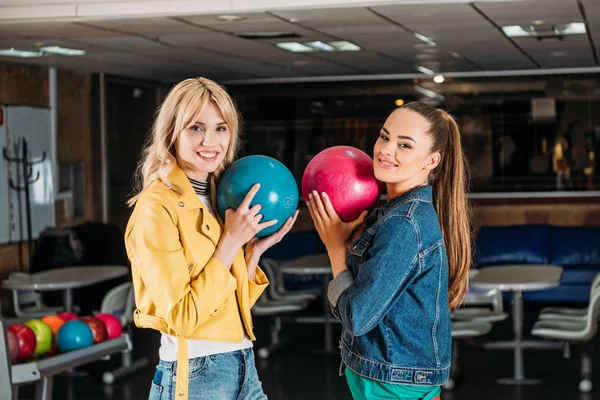 Happy Young Woman Holding Colorful Balls Bowling Club — Stock Photo, Image