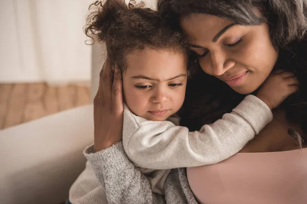 Felice madre e figlia — Foto stock