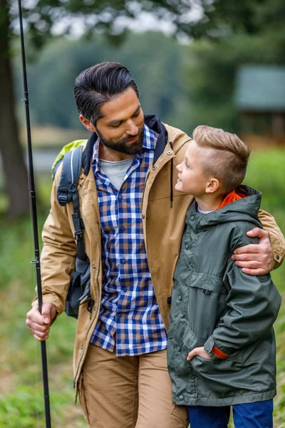 Father and son spending time together — Stock Photo