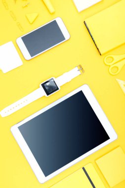 Dijital tablet ve ofis malzemeleri 