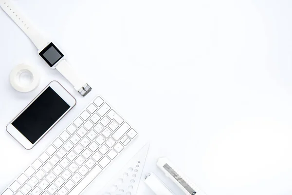 Smartwatch and office supplies — Stock Photo, Image