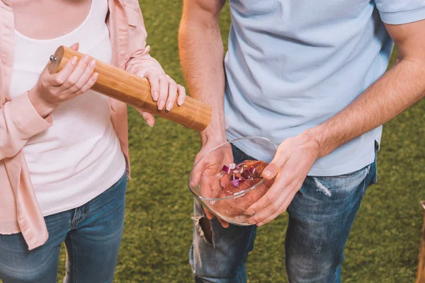 Young couple at barbecue — Free Stock Photo
