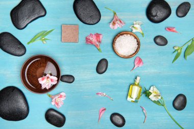 Spa taşlar ve orkide 