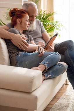 Olgun çift dijital cihazlar ile 