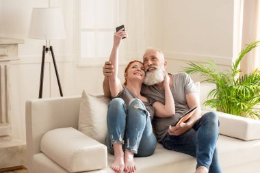 Olgun çift dijital cihazlar ile 