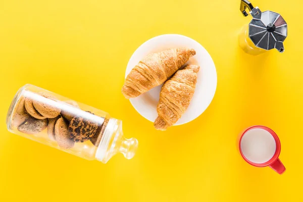 Tasty healthy breakfast — Stock Photo, Image