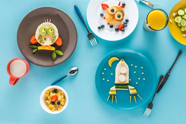 Creatief vormgegeven kinderontbijt — Stockfoto