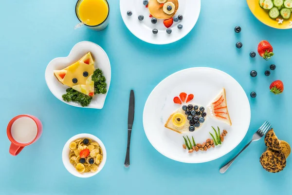 Café da manhã infantil com estilo criativo — Fotografia de Stock