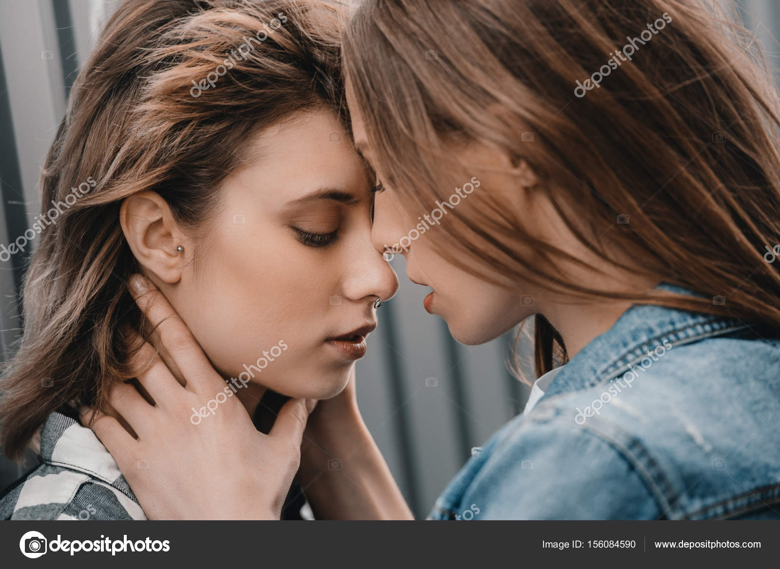 Young Lesbian Strapon Hd