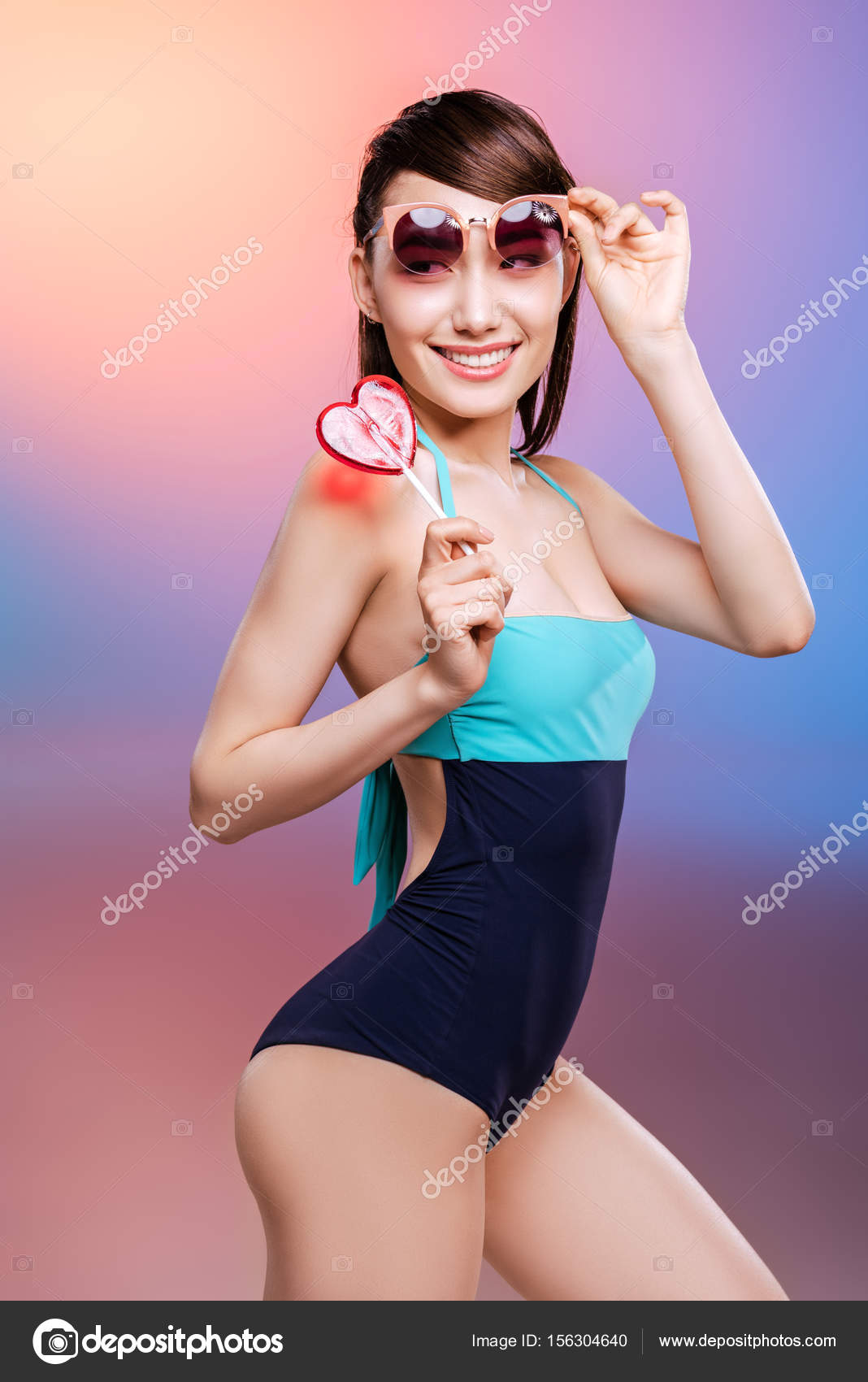 asian girls in swimsuit