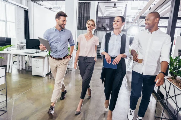 emin çok ırklı iş adamları