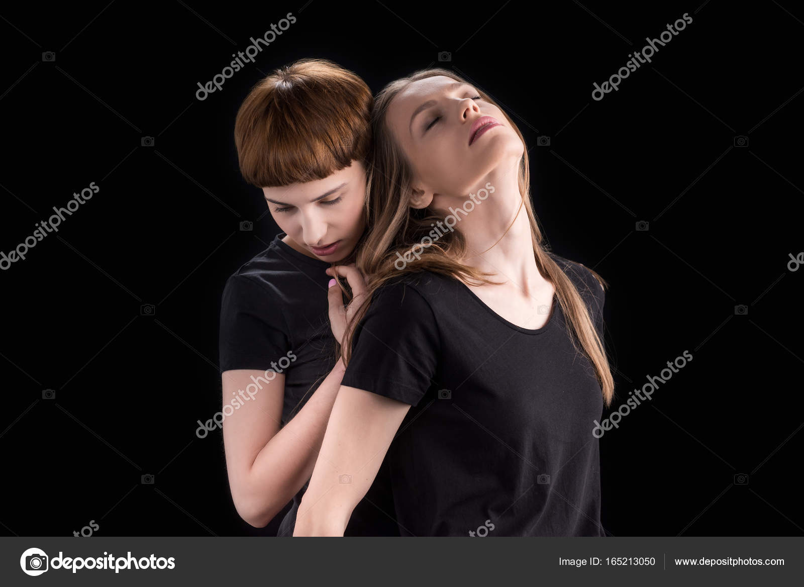 Лесбиянки обнимаются стоковое фото ©DimaBaranow 165213050