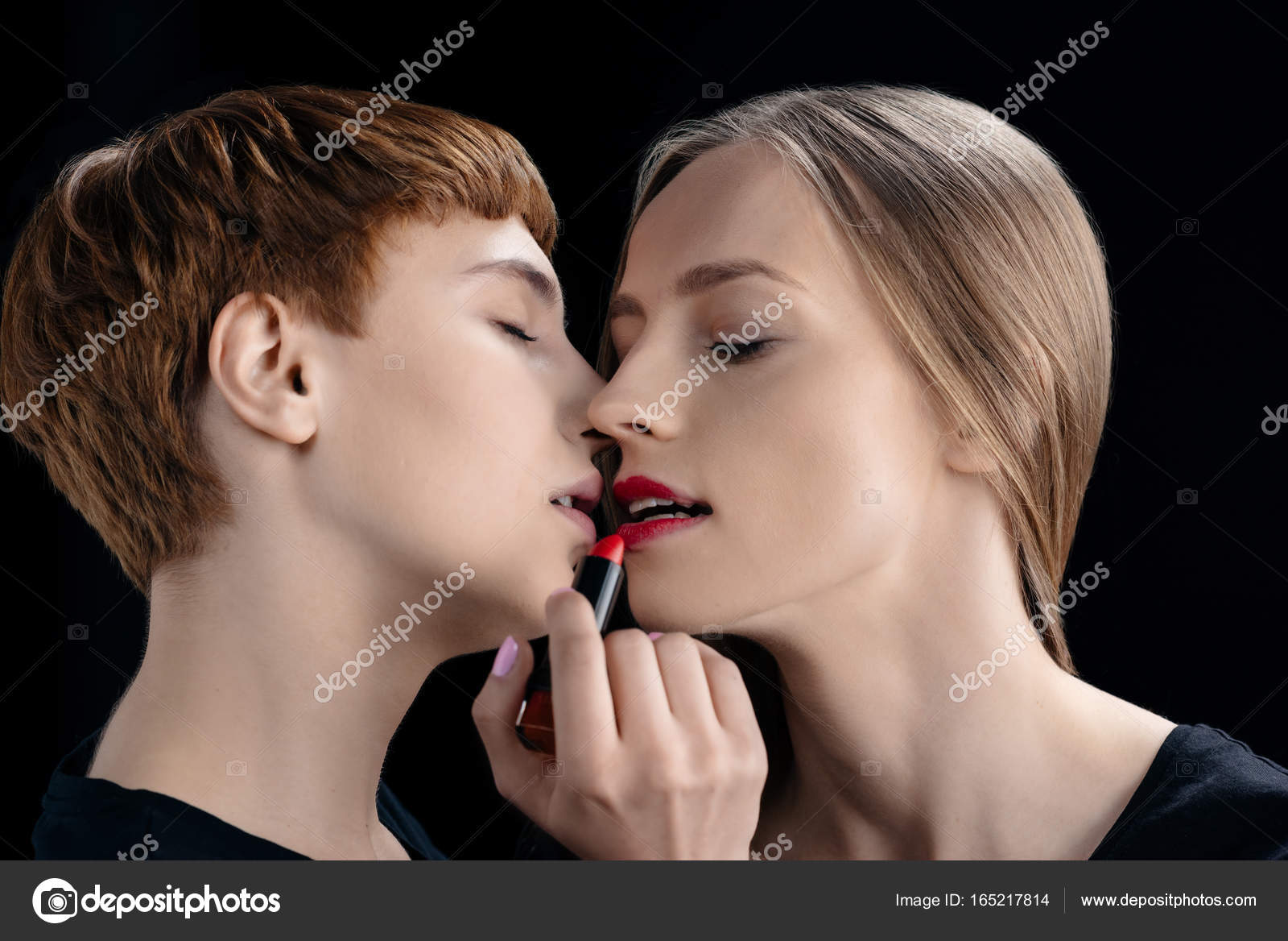 Bilder av lesbiska kyssar