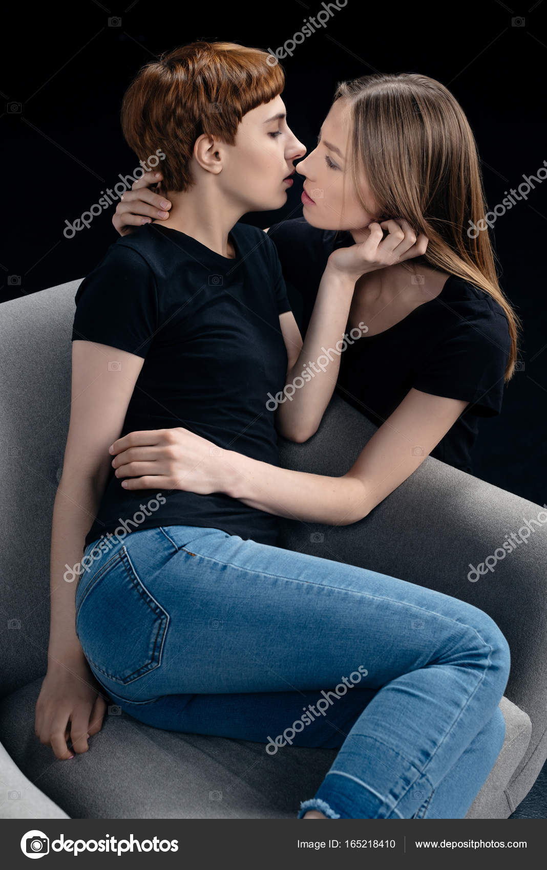лесби целуются в джинсах фото 37