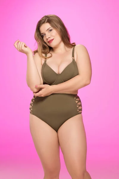 Fröhliche übergewichtige Frau — Stockfoto