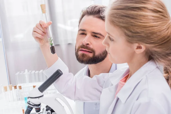 Teacher and student in lab — Stock Photo