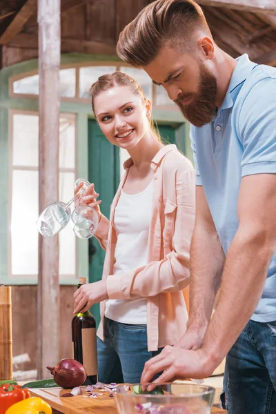 Young couple at barbecue — Stock Photo