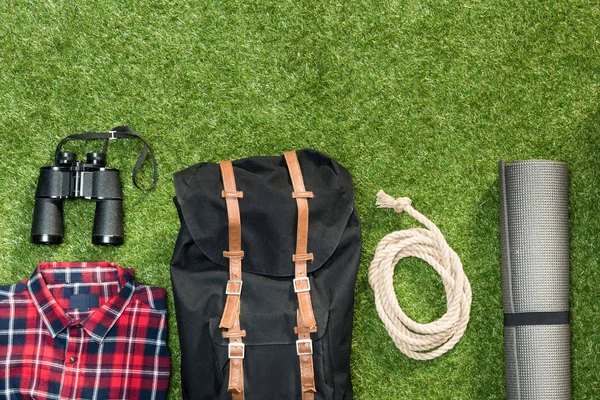 Ensemble voyageur, pose plate — Photo de stock