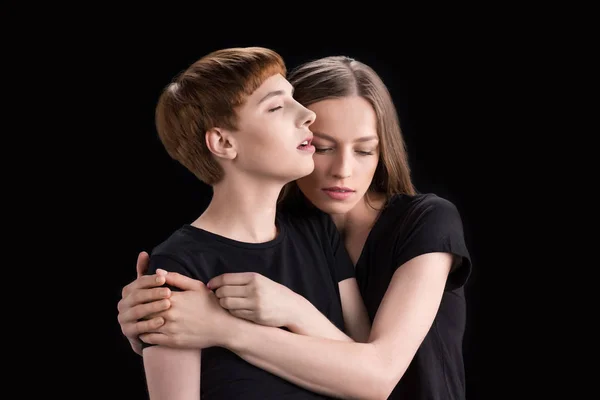 Пару лесбіянок обіймати — стокове фото