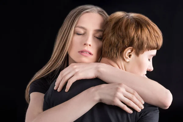 Coppia lesbica abbracciare — Foto stock