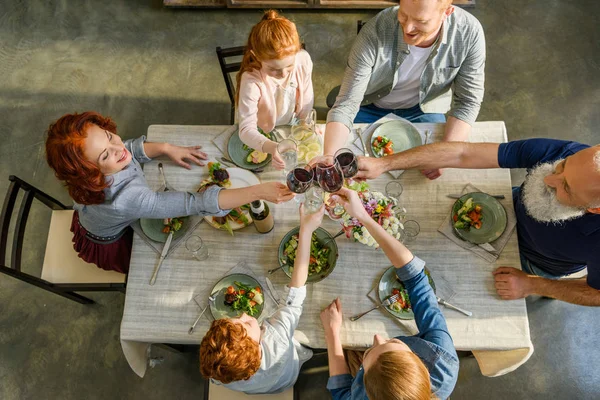 Cena familiar - foto de stock