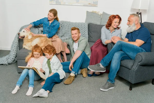 Große Familie — Stockfoto