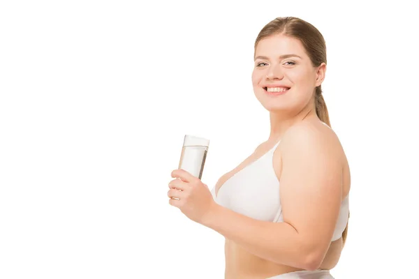 Sorridente donna in sovrappeso con acqua — Foto stock