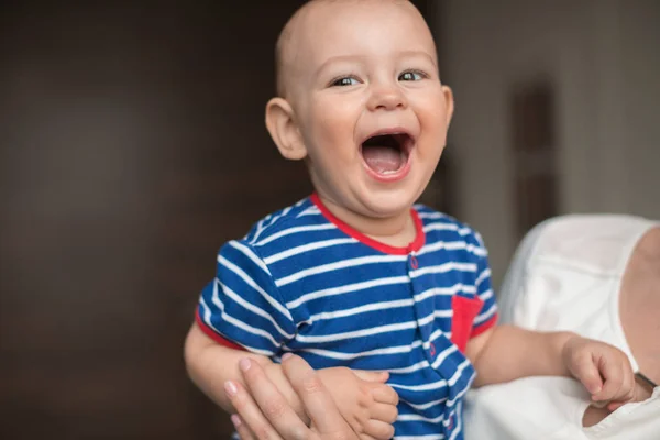 Happy tersenyum bayi laki-laki — Stok Foto