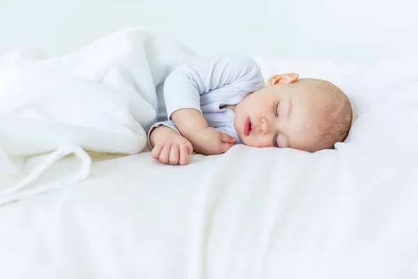 Baby boy sleeping — Stock Photo, Image