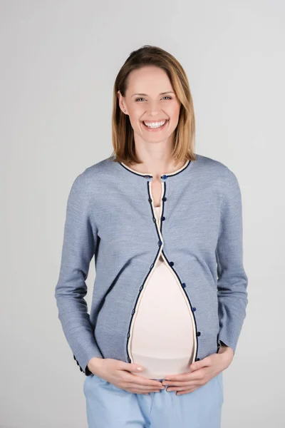 Retrato de la mujer embarazada — Foto de Stock