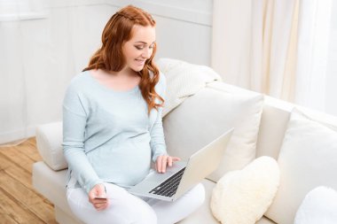 hamile kadın online alışveriş
