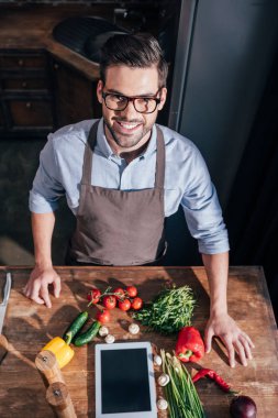 adam tablet ile pişirme