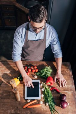adam tablet ile pişirme