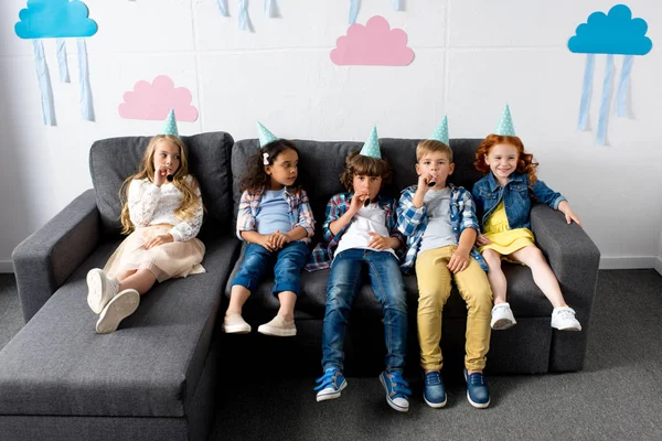 Multiethnic kids at birthday party — Stock Photo, Image