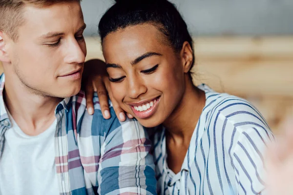 Multiethnic couple — Stock Photo, Image