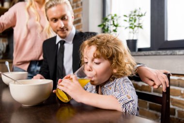 işadamı aile sabah ile