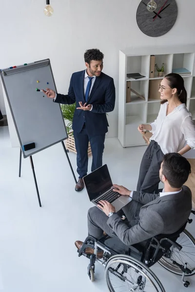 Multicultural businesspeople working together — Stock Photo, Image