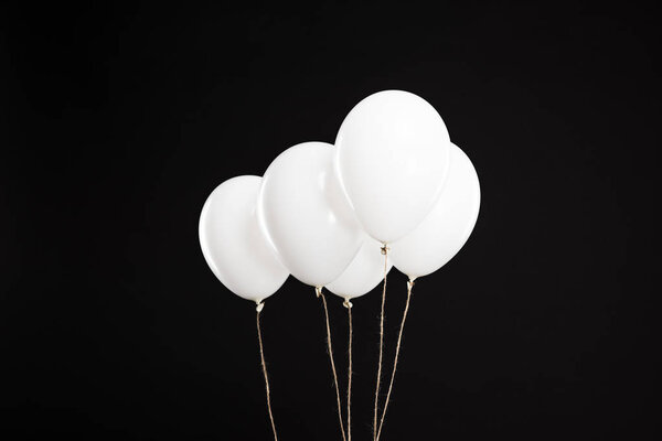 Комплект белых воздушных шаров
