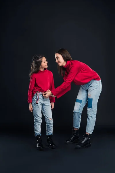 Madre e hija —  Fotos de Stock