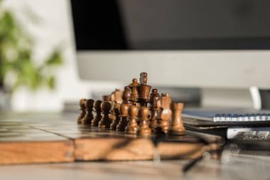 satranç tahtası işyerinde yakın çekim çekim