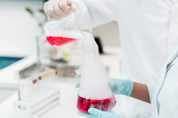 Scientists making experiment — Stock Photo