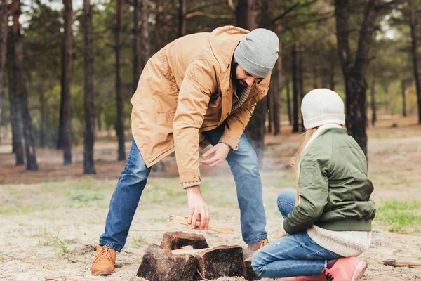 Making bonfire — Stock Photo