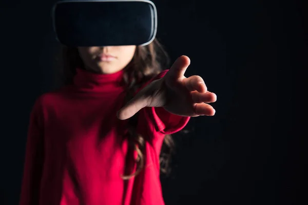 Малюк з гарнітурою VR — стокове фото