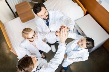 bir grup profesyonel doktor. 