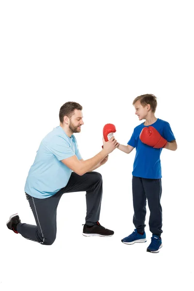 Vater mit Sohn beim Boxtraining — Stockfoto