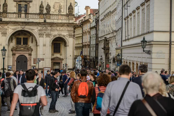 Turistů v Praze — Stock fotografie
