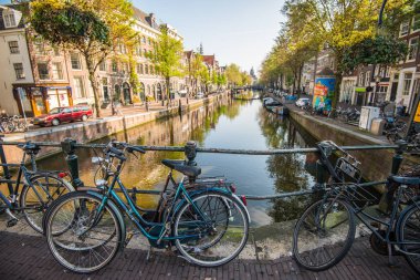 Birçok motosiklet Hollanda