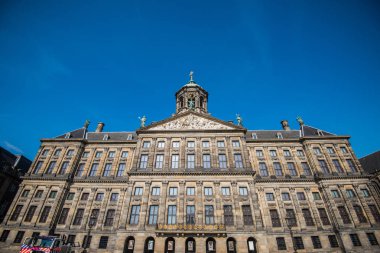 Dam Square Amsterdam Kraliyet sarayının üst.